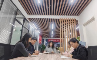 期货公司上班能自己做期货交易吗？