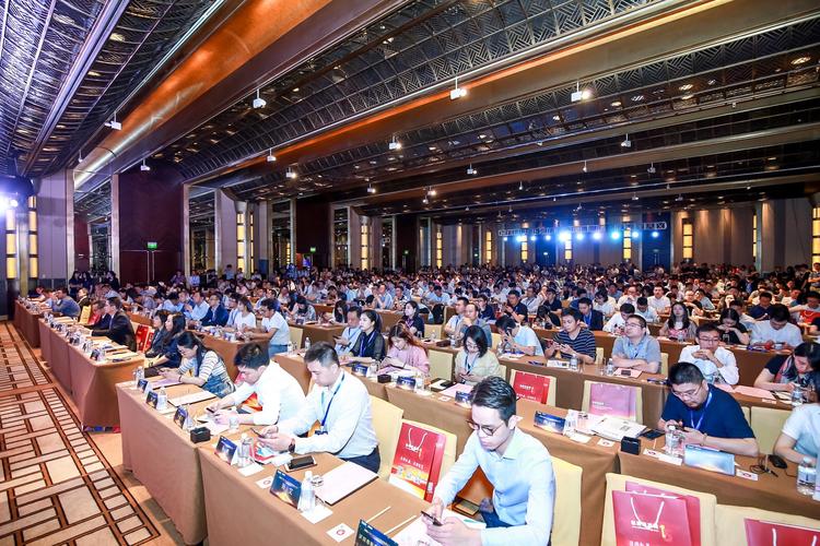 基金和期货从业资格证哪个更值得考？-第3张图片-华宇铭诚